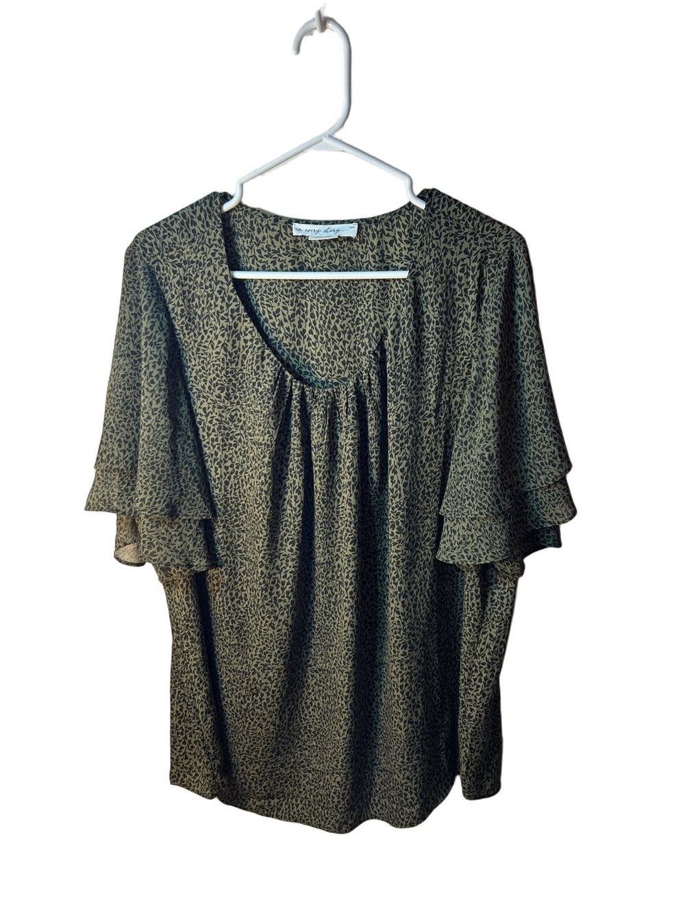 Pennington‘s in every story Green Floral Ruffle Flutter Sleeve Blouse size 1x
